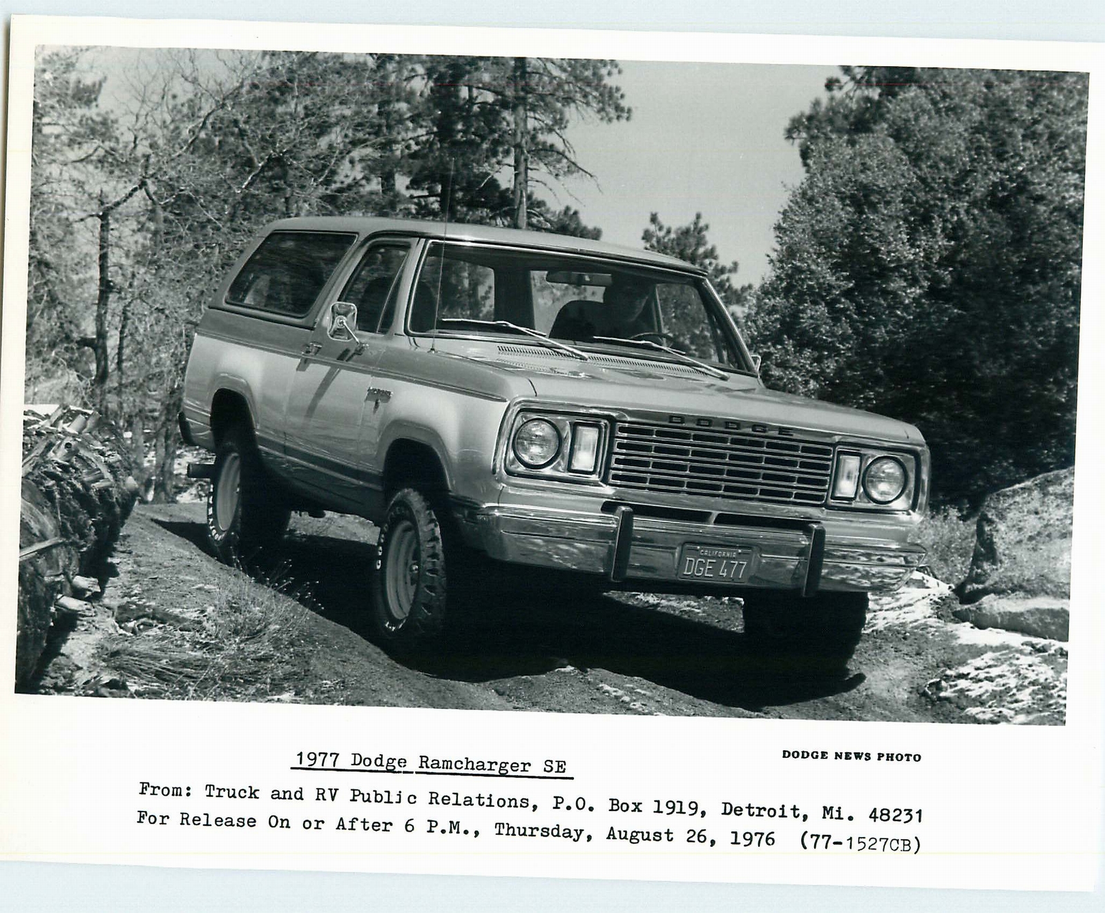 n_1977 Dodge Ramcharger PR Photo-13.jpg